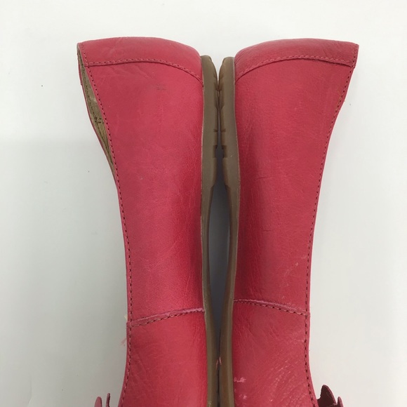 Born Pink Flats with Flower Detail - Picture 4 of 14